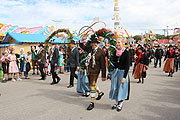 Trachten- und Schützenzug 2018 (©Foto: Martin Schmitz)